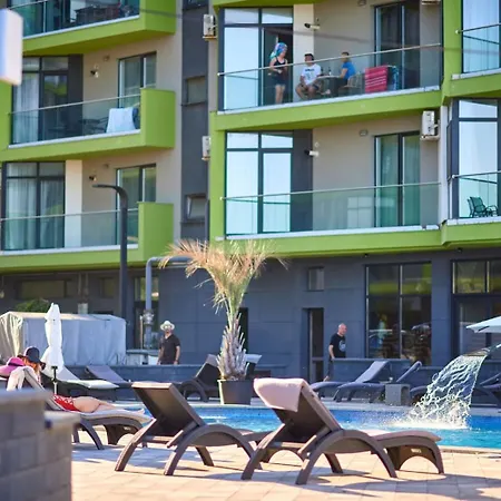Malibu By Alz Apartment